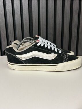 Vans knu skool black white